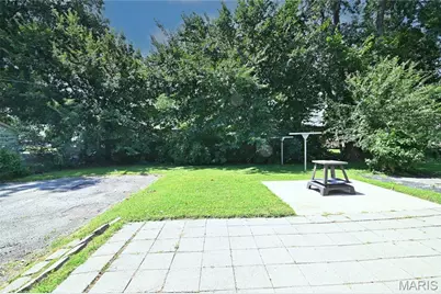 6208 Bixby Avenue, Affton, MO 63123 - Photo 40