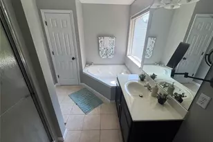 469 Coventry Trail Ln, Maryland Heights, MO 63043 - Photo 14
