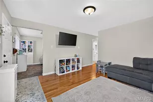 413 St Lawrence Dr, Ballwin, MO 63021 - Photo 6