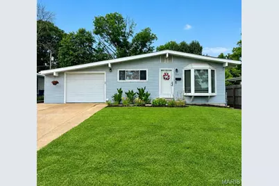 413 Saint Lawrence Drive, Ballwin, MO 63021 - Photo 1