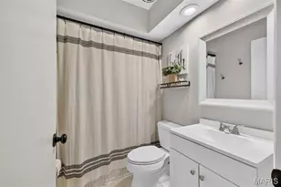 413 St Lawrence Dr, Ballwin, MO 63021 - Photo 12