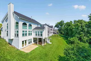 9326 Caddyshack Cir, Saint Louis, MO 63127 - Photo 2