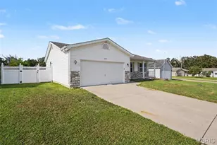6017 Cross Pointe Dr, Cedar Hill, MO 63016 - Photo 4
