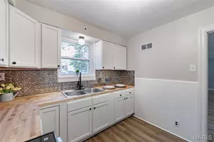 3709 Eminence Blvd, Saint John, MO 63114 - Photo 8
