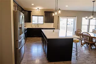 106 Crystal Creek Ct, Wentzville, MO 63385 - Photo 2