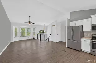 991 Sunset Farms Ct, Saint Charles, MO 63304 - Photo 8