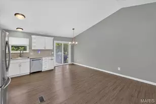 991 Sunset Farms Ct, Saint Charles, MO 63304 - Photo 10