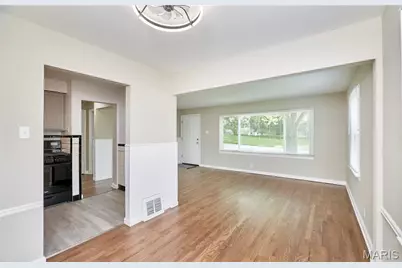 10147 Jepson Drive, Saint Louis, MO 63137 - Photo 6