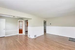 10147 Jepson Dr, Saint Louis, MO 63137 - Photo 4