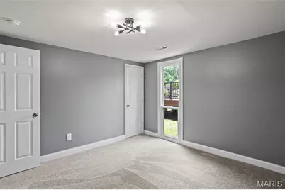 2105 Butterfield Court, Maryland Heights, MO 63043 - Photo 18