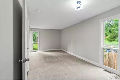 2105 Butterfield Court, Maryland Heights, MO 63043 - Photo 12
