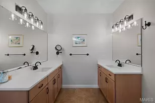 1543 Windridge Ct, Des Peres, MO 63131 - Photo 32