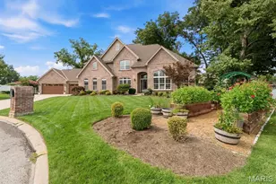 1543 Windridge Ct, Des Peres, MO 63131 - Photo 2