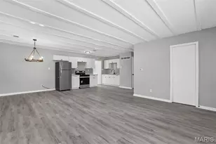 4144 Davis St, Saint Louis, MO 63123 - Photo 8