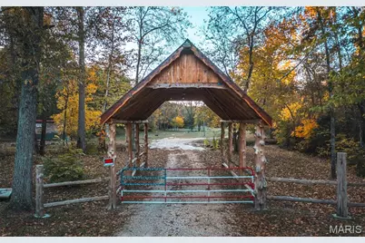 000 Birds Nest Road, Cuba, MO 65453 - Photo 2