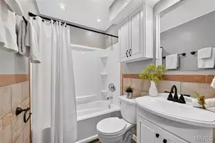12050 Maidstone Ct, Saint Louis, MO 63033 - Photo 14