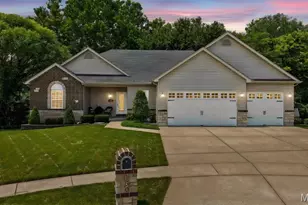 130 Miranda Ct, Wentzville, MO 63385 - Photo 2