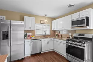 751 Carriage Ln, Hazelwood, MO 63042 - Photo 10