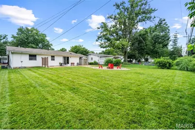 751 Carriage Lane, Hazelwood, MO 63042 - Photo 38
