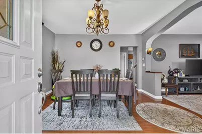 945 Regina Avenue, Saint Louis, MO 63125 - Photo 6