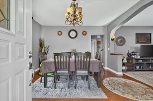 945 Regina Ave, Saint Louis, MO 63125 - Photo 6