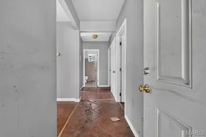 945 Regina Avenue, Saint Louis, MO 63125 - Photo 34