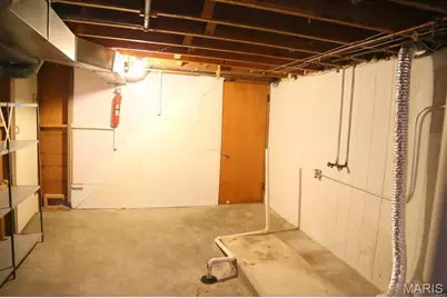 840 Pershall Road, Florissant, MO 63031 - Photo 18