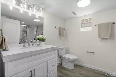 1542 N Hanley Road, University City, MO 63130 - Photo 22