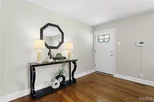 1542 N Hanley Rd, University City, MO 63130 - Photo 2
