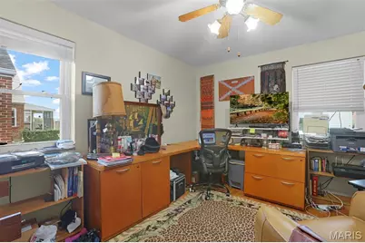 6632 Tholozan Avenue, Saint Louis, MO 63109 - Photo 12