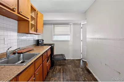 10507 Renfrew Drive, Saint Louis, MO 63137 - Photo 6