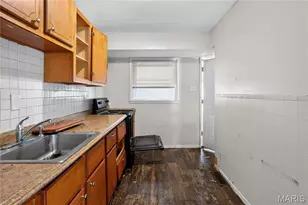 10507 Renfrew Dr, Saint Louis, MO 63137 - Photo 6