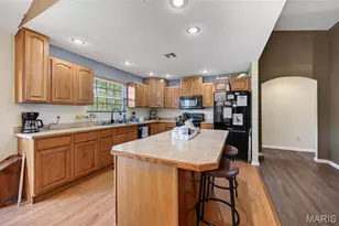 1137 Applelane Dr, Lebanon, MO 65536 - Photo 6