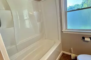 834 Locust St, Montgomery City, MO 63361 - Photo 24