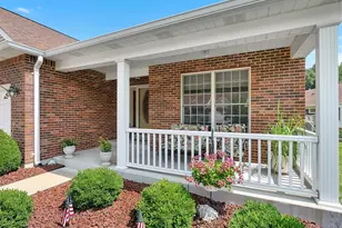 5512 Heather Bluff Ct, Saint Louis, MO 63128 - Photo 2