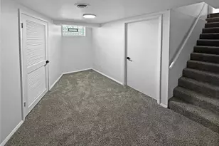 3755 Park Crest Dr, Saint Louis, MO 63125 - Photo 12