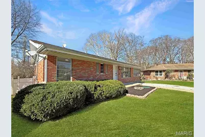 3755 Park Crest Drive, Saint Louis, MO 63125 - Photo 2