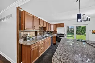 609 N Elm Ave, Webster Groves, MO 63119 - Photo 18