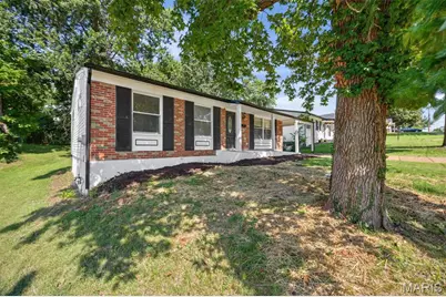 609 N Elm Avenue, Webster Groves, MO 63119 - Photo 2