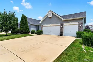 4425 Millcroft Dr, Saint Charles, MO 63304 - Photo 2