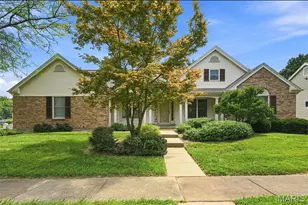 2098 7 Oaks Dr, Saint Charles, MO 63303 - Photo 1
