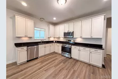 5945 Hawkins Ridge Court, Saint Louis, MO 63129 - Photo 2