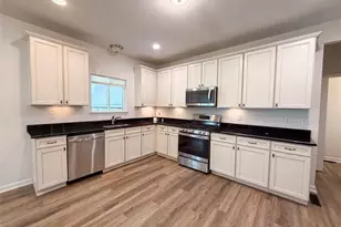 5945 Hawkins Ridge Ct, Saint Louis, MO 63129 - Photo 2
