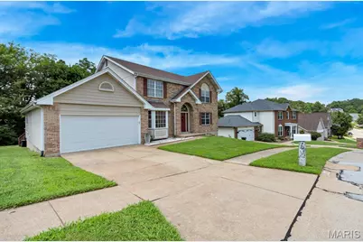 2910 Championship Boulevard, Oakville, MO 63129 - Photo 4