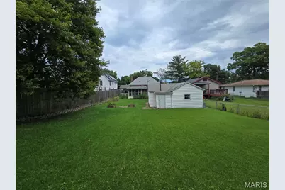 10220 Niblic Drive, Overland, MO 63114 - Photo 6