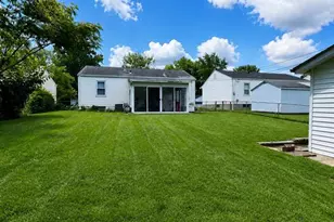 65 La Sierra Dr, Florissant, MO 63031 - Photo 4