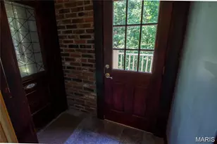 929 N 3rd St, Saint Charles, MO 63301 - Photo 2