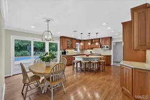 13231 Thornhill Dr, Town and Country, MO 63131 - Photo 28