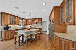 13231 Thornhill Dr, Town and Country, MO 63131 - Photo 22