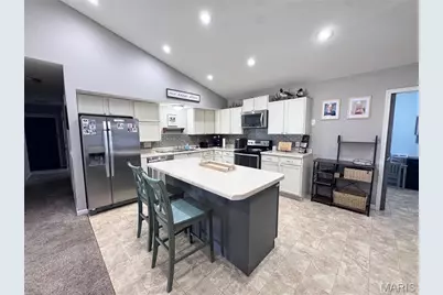 17 S 14th Street, Bowling Green, MO 63334 - Photo 2